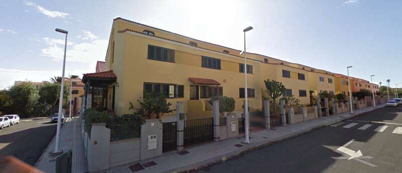 Entrada a la urbanización/TA.